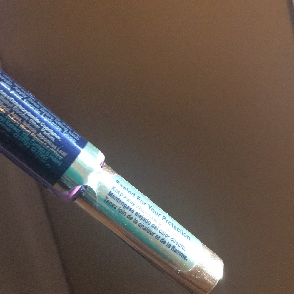 Lipsense - Picture 2 of 2